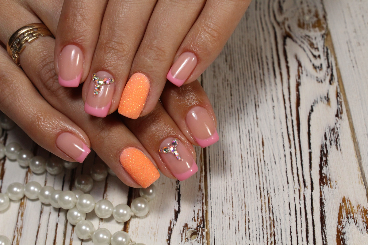 You are currently viewing The Evolution Of Stiletto Nails: A Historical Perspective